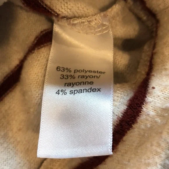 Maurices sweatshirt size XL gently used - Picture 3 of 5